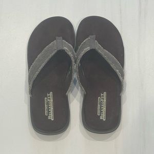 Sketchers relaxed fit memory foam sandals